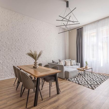 Exclusive Stylish Suite By Prestige Homes Next To The Oktogon Budapest Eksteriør billede