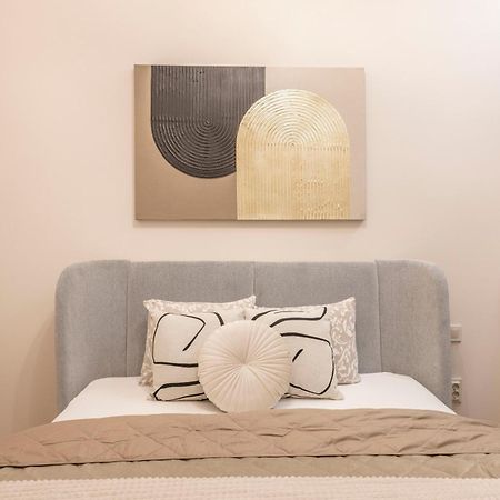 Exclusive Stylish Suite By Prestige Homes Next To The Oktogon Budapest Eksteriør billede