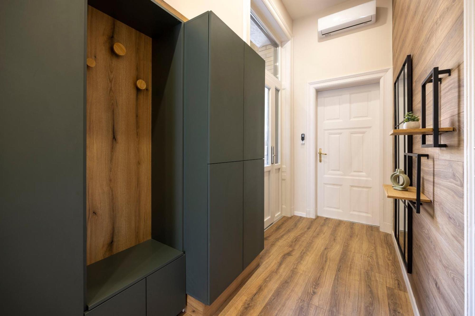 Exclusive Stylish Suite By Prestige Homes Next To The Oktogon Budapest Eksteriør billede