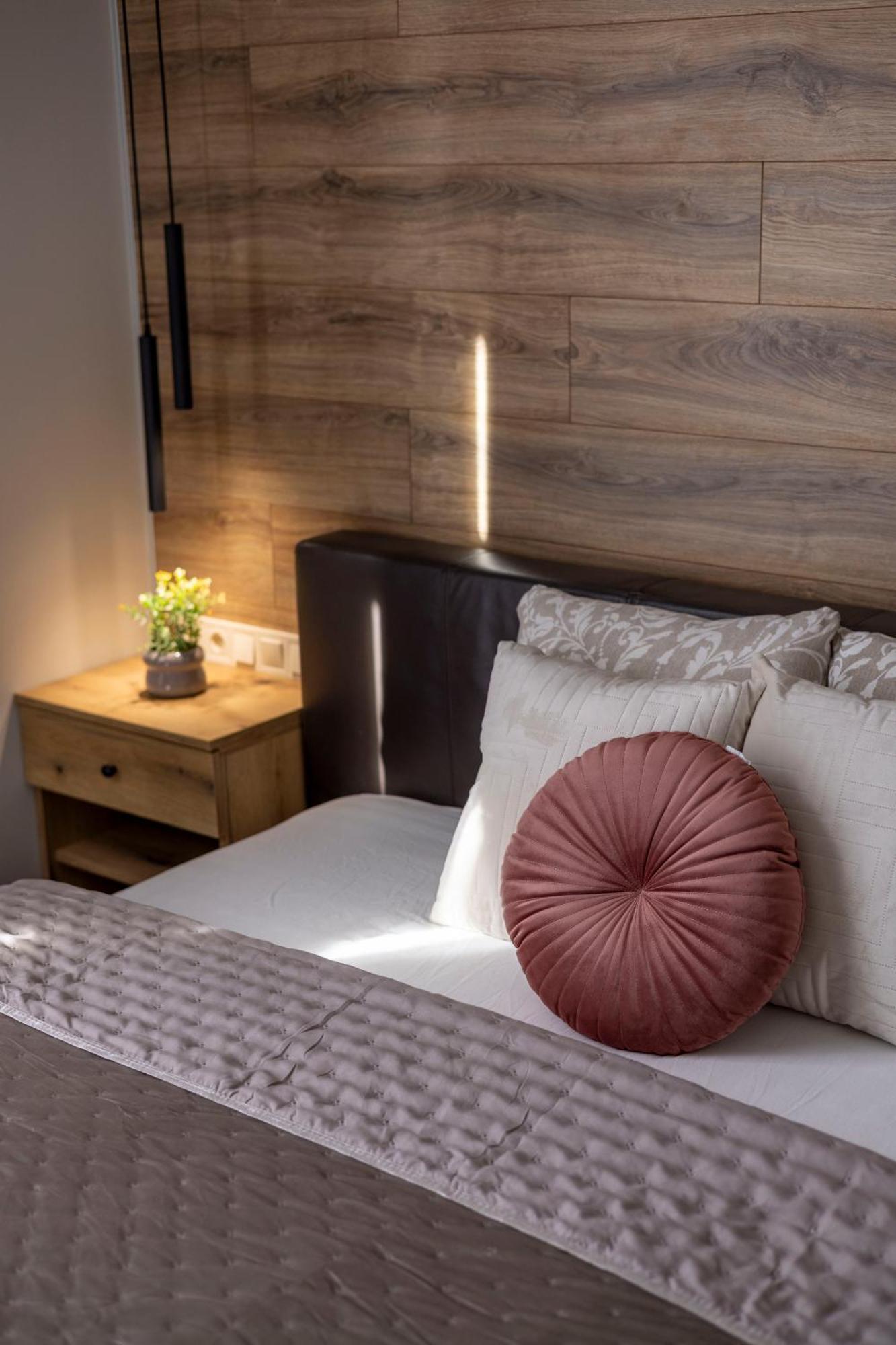 Exclusive Stylish Suite By Prestige Homes Next To The Oktogon Budapest Eksteriør billede